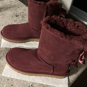 UGG Burgundy Boots
Size 9 
Smoke free & pet free house.
Half size too small.